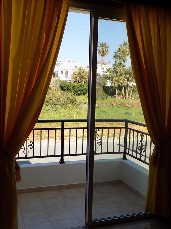 Hôtel Kyriakos Court à Paphos Extérieur photo