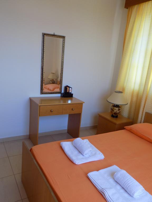 Hôtel Kyriakos Court à Paphos Extérieur photo